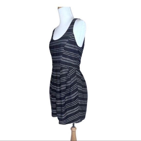 BCBGENERATION Dress Back Zip Skater Black and White Stripes Size 8 - Picture 3 of 10